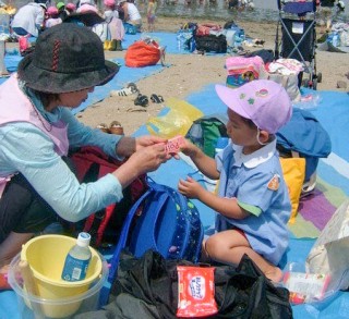 親子遠足（潮干狩り）